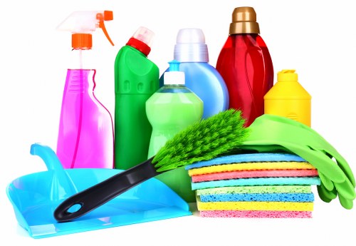 Professional steam carpet cleaning for a Ruislip home living room